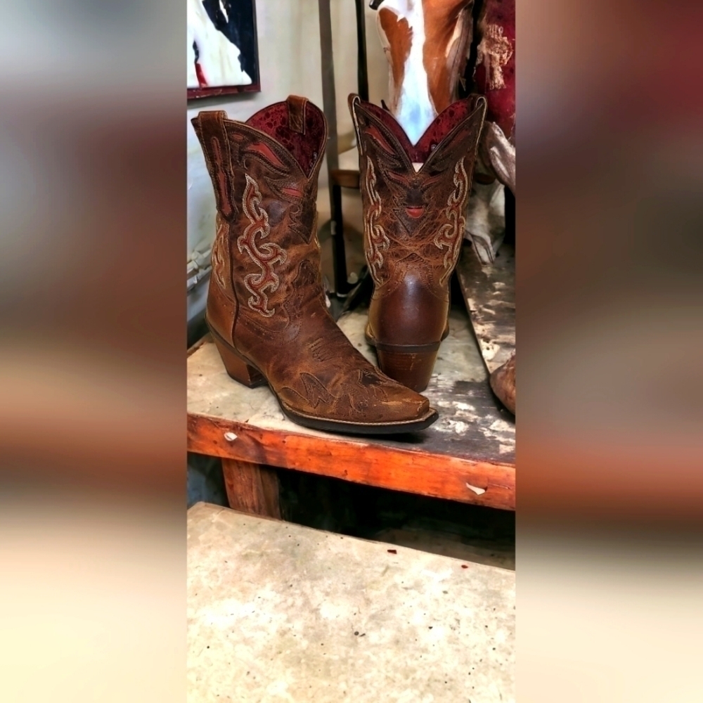 Ariat Western Full Grain Leather Cowgirl Boots